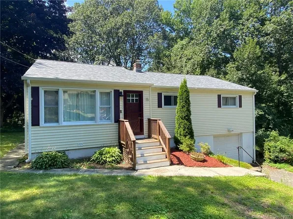 15 Terry Road, Prospect, CT 06712