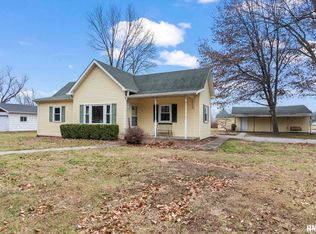 964 W Fisher Rd, Cantrall, IL 62625