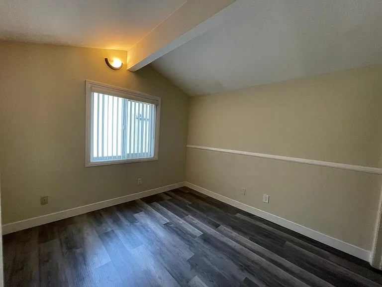 5251 Willowcrest Ave #5 — Photo 25