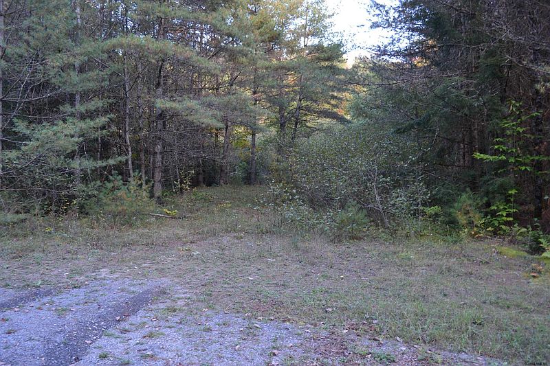 5th image of L827 HENDRICKS Road