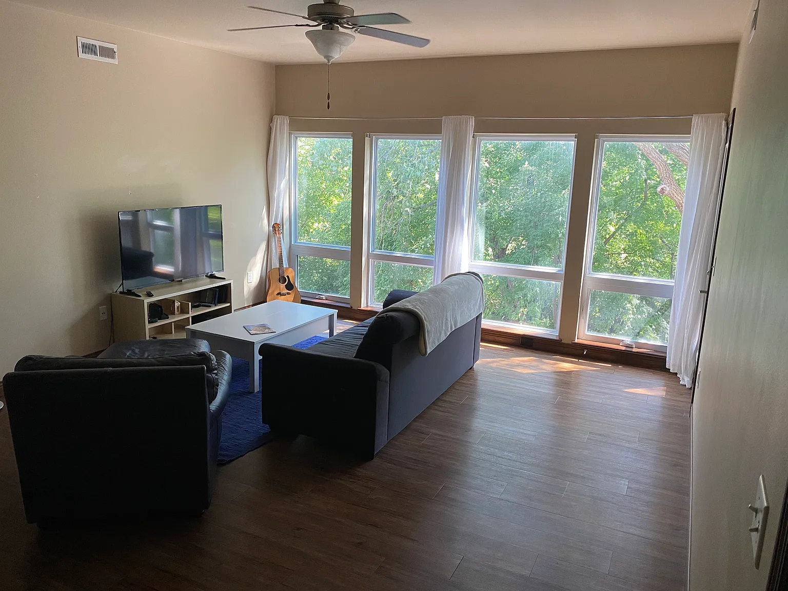 2 bed, 1208 sqft, $1,525 — Photo 4