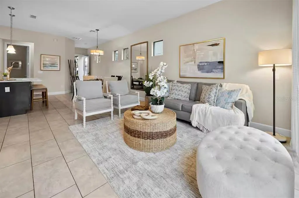 4 bed, 3.0 bath, 1871 sqft, $2,700 — Photo 2