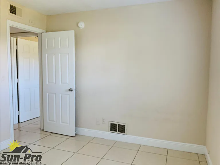 900 S Peninsula Dr #210 — Photo 13