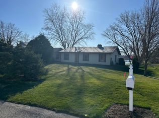 61547 Crestlane Dr, Sturgis, MI 49091