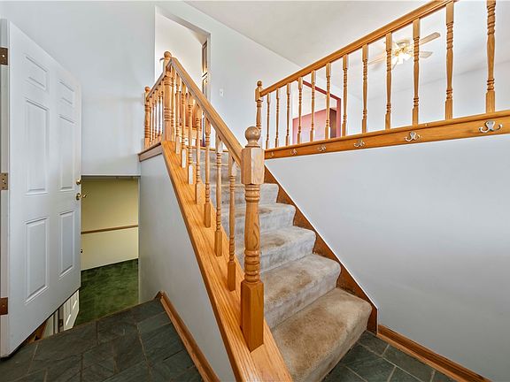 3rd image of 30 Green Acre Ln