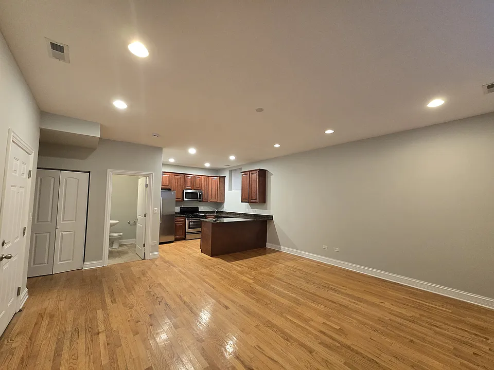 3829-31 N. Kedzie Ave.