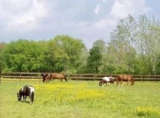 88 Mill Rd, Acushnet, MA 02743