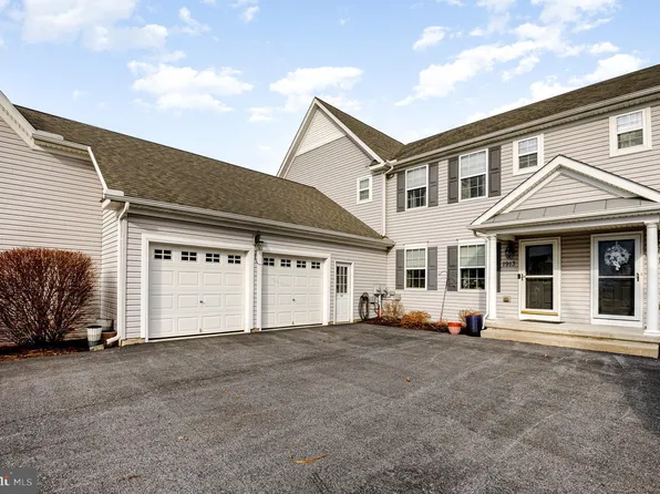 1913 Preserve Ln, Palmyra, PA 17078