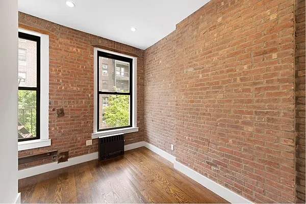 Rented by Douglas Elliman | media 21