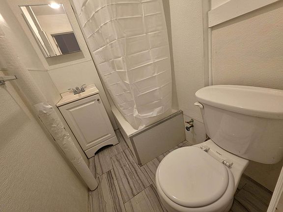 5th image of 1336 Willoughby Ave #1A