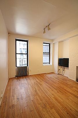 2nd image of 442 W 45th St #3R