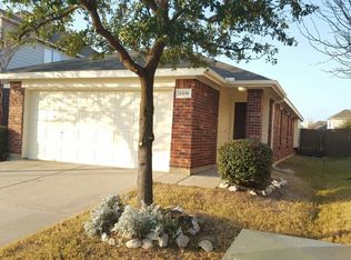 2816 Lynx Ln, Fort Worth, TX 76244