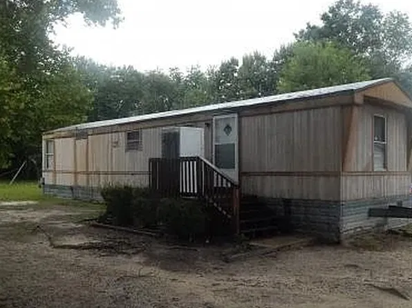 6330 Crestwood Ave, Fayetteville, NC 28304