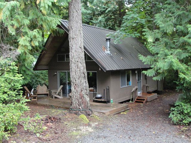 1st image of 570 E Pointes Dr W