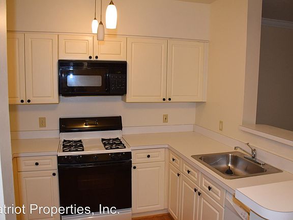 2nd image of 2204 Westcourt Ln APT 114