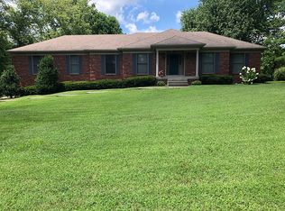 1302 Myra Ct, La Grange, KY 40031