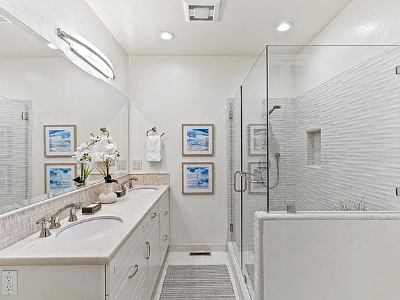 3rd image of 7026 Valley Greens Cir APT 2