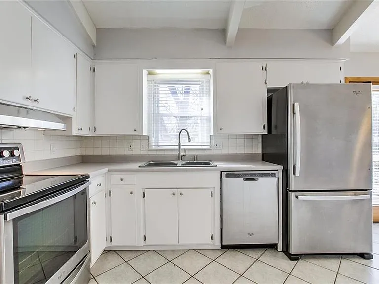 7306 Melrose Ln — Photo 8