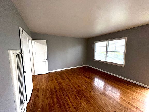 3rd image of 3435 E 1st St #2