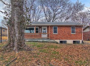 12102 McKelvey Rd, Maryland Heights, MO