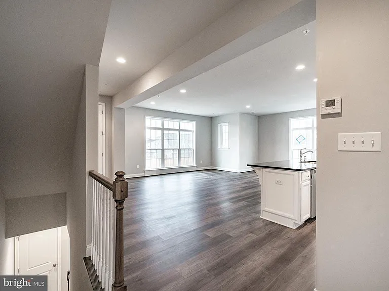 3211 Concord Way — Photo 23