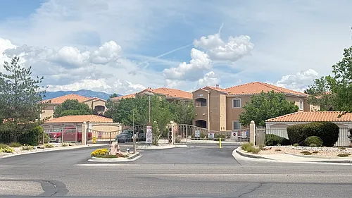 6800 Vista Del Norte Rd NE Photo 1