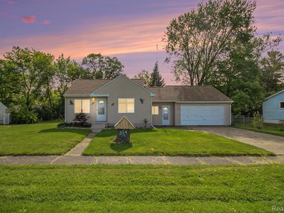 1401 Martha Ave, Burton, MI, 48509