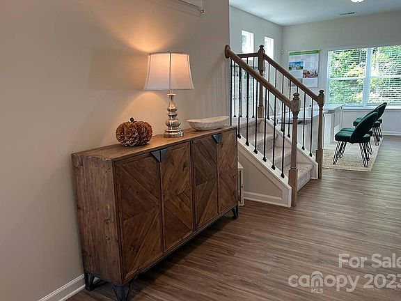 4th image of 2905 Parkwest Dr #89