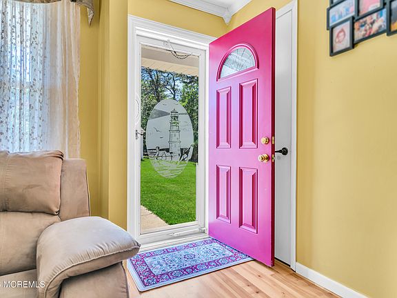 3rd image of 65 Chelsea Drive