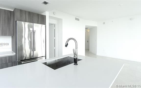 2nd image of 488 NE 18th St Unit 4101