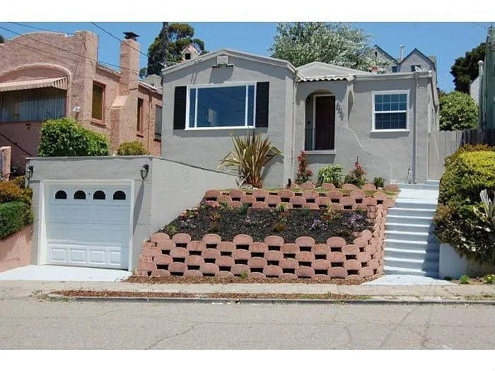 8226 Ney Ave photo 1