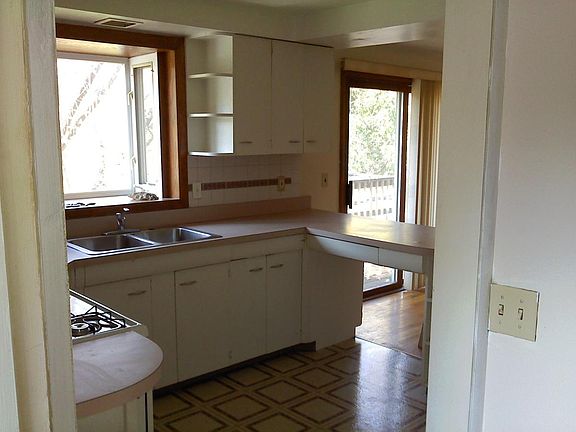 4th image of 1239 Tulip St #Fl2