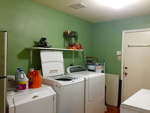 5th image of 9526 Shining Elm Dr