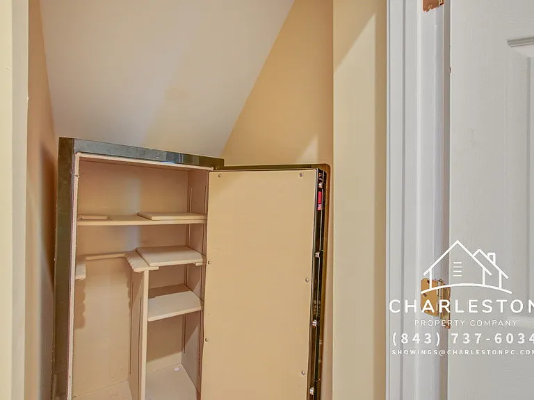 1739 Indigo Island Dr — Photo 49