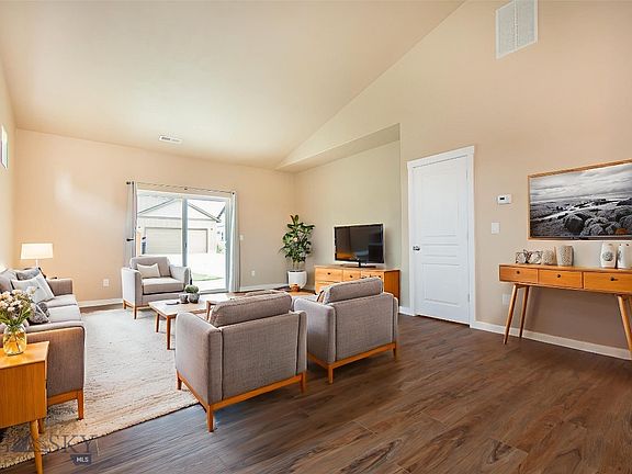 3rd image of 130 Pond Lily Dr