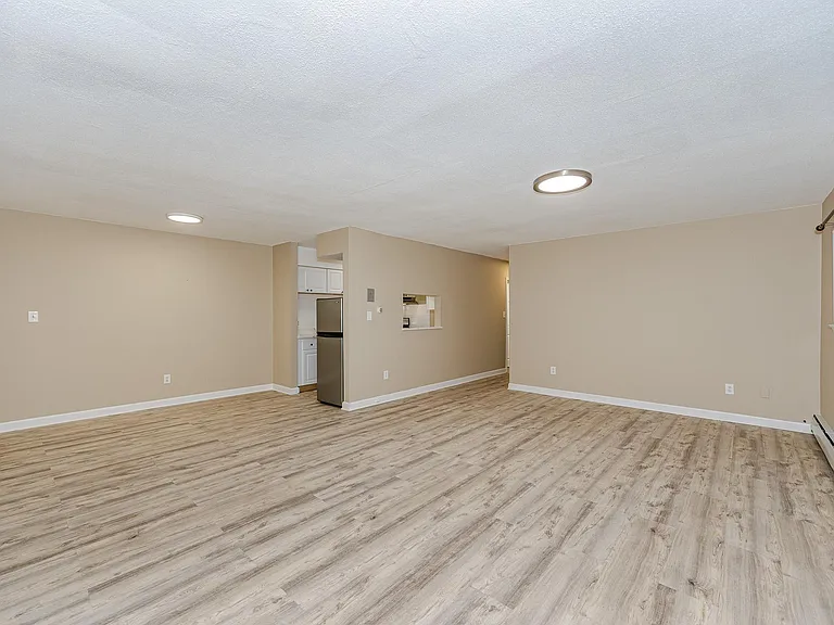 11 Crescent Dr #2 — Photo 18