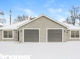 7480 Maybrook Dr, Belton, MO 64012