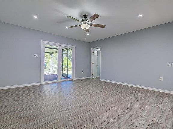 4th image of 1743 W Country Club Dr