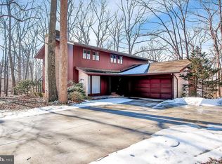 180 Ridgewood Dr, Gettysburg, PA 17325