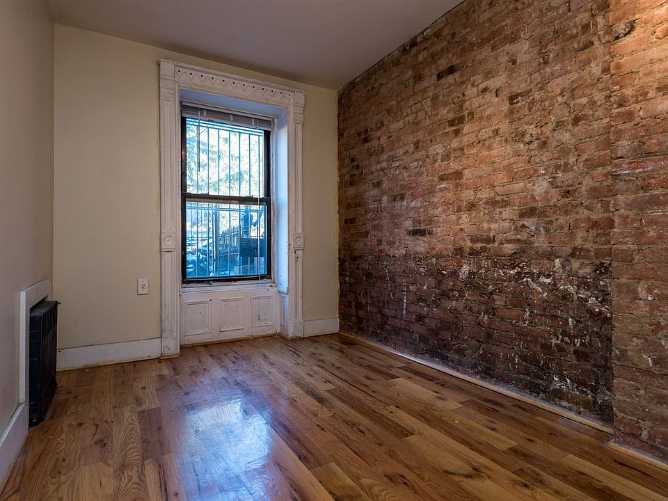 008_1116_bushwick_avenue_unit_1-1