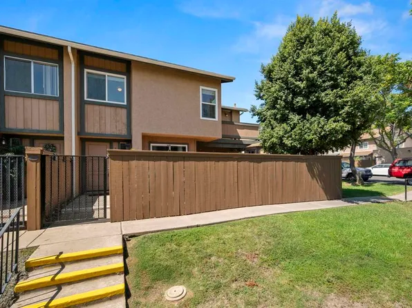 10207 Kerrigan St, Santee, CA 92071