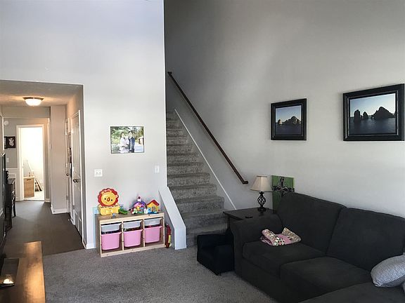 4th image of 2117 Calydon Ct