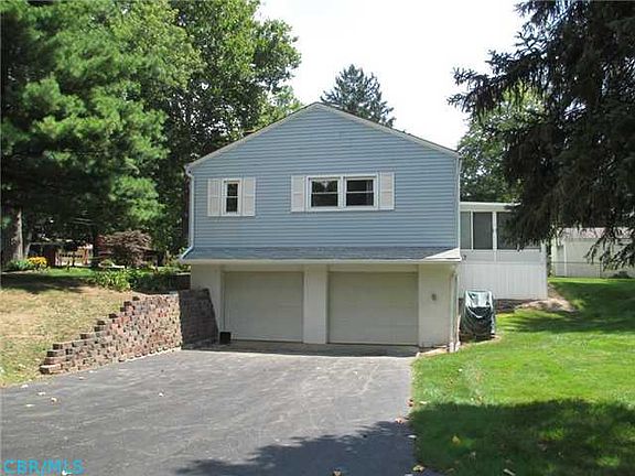 3rd image of 211 Central Ave