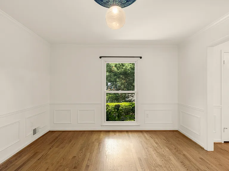 1318 Round Oak Ct — Photo 8
