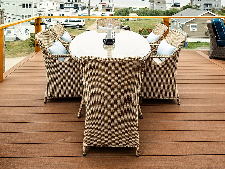 Outdoor Dining on Main Deck (2nd Floor)
