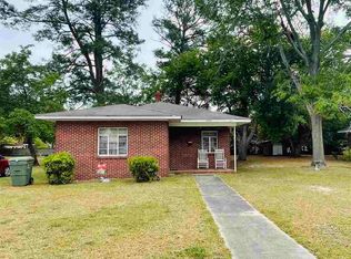 809 E Jefferson St, Dillon, SC 29536