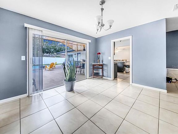 5th image of 109 Holmes Pl