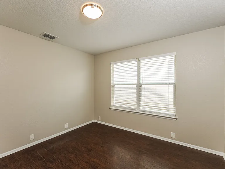 3411 Maguey Trl — Photo 8