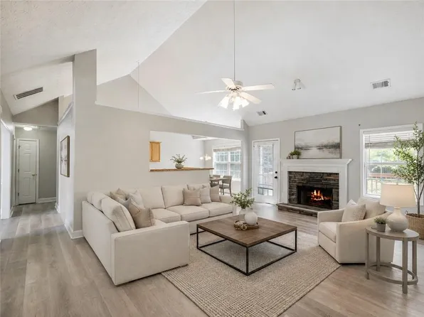 3865 Morgan Box Ct, Buford, GA 30519