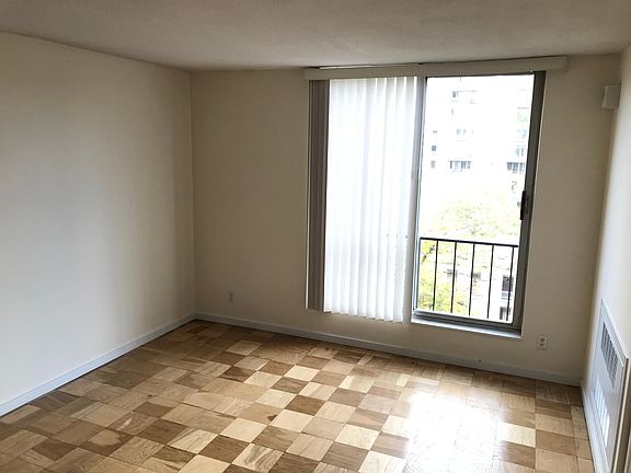 5th image of 99 Pond Ave #D814
